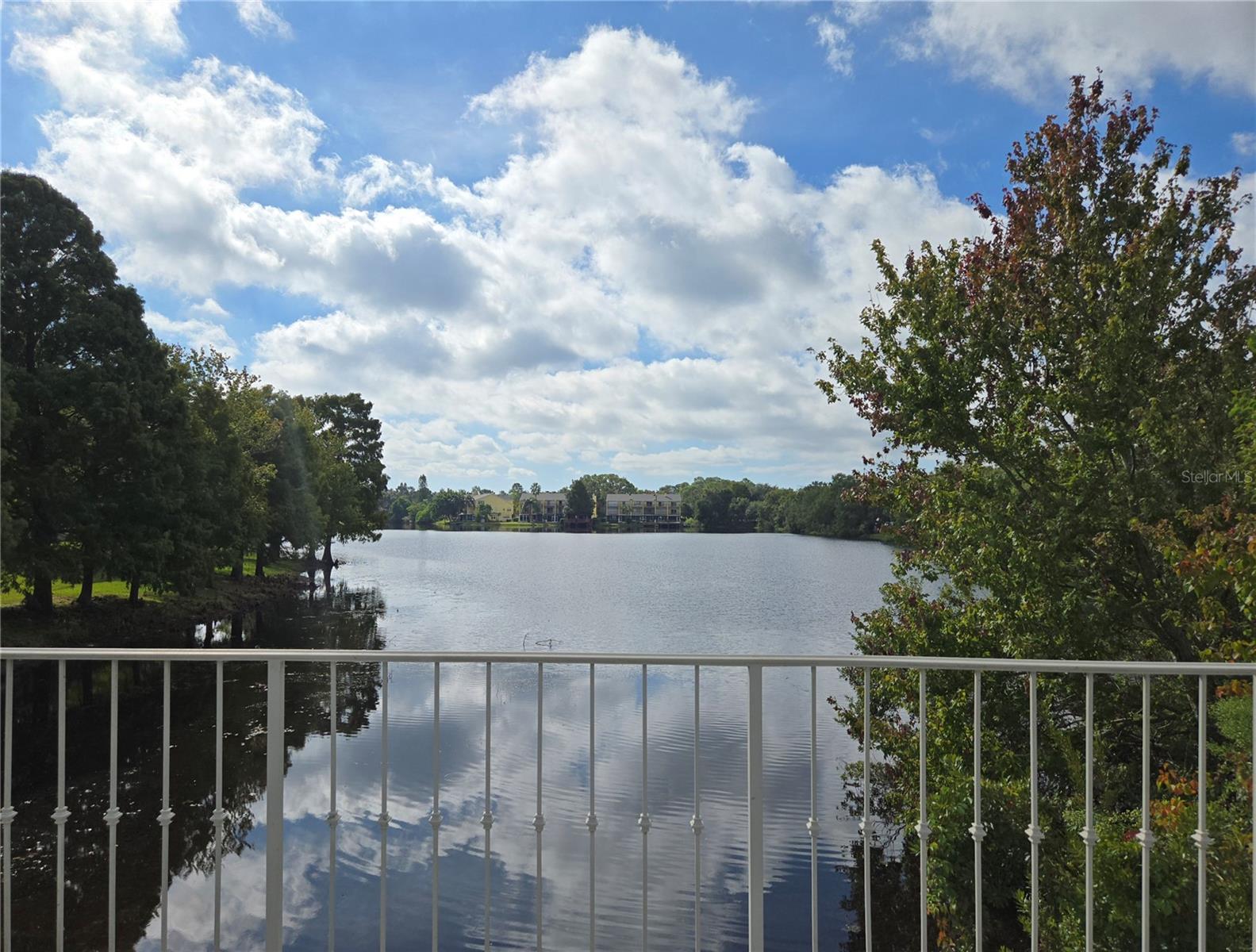 WESTCHESTER LAKE TWNHMS - Residential