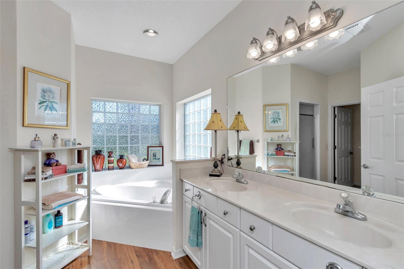 HARBOR HILLS THE GROVE - Residential