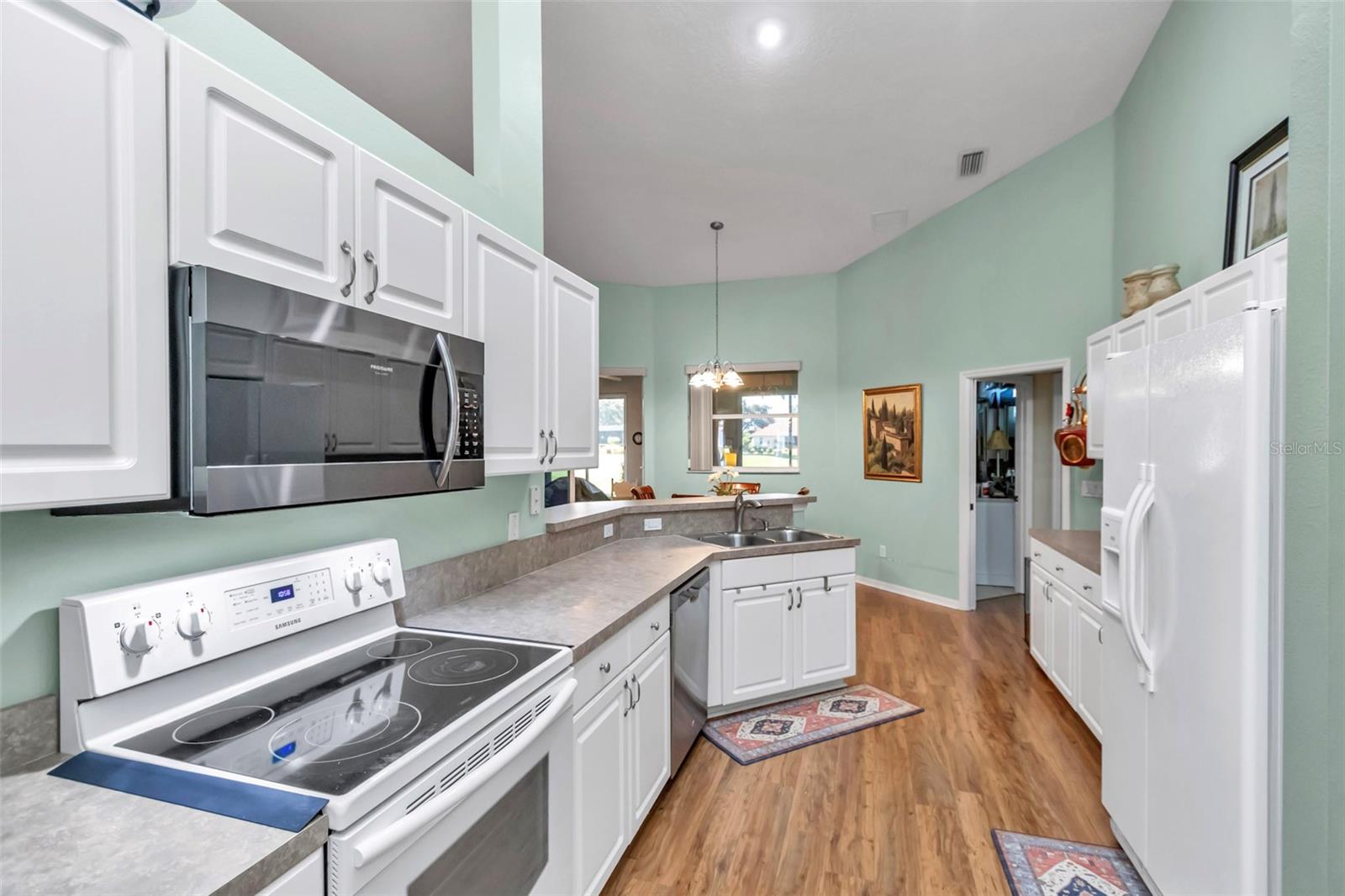 HARBOR HILLS THE GROVE - Residential