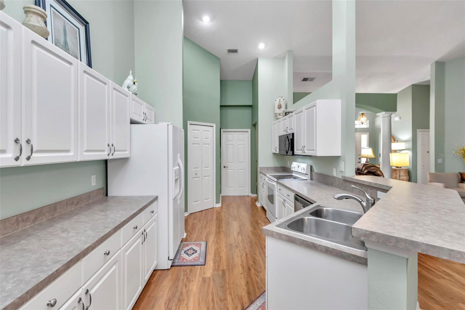 HARBOR HILLS THE GROVE - Residential