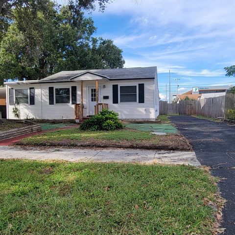 Photo of 423 61st Avenue NE, St Petersburg, FL 33703 (MLS # TB8413080) Photo of 423 61st Avenue NE, St Petersburg, FL 33703 (MLS # TB8413080)