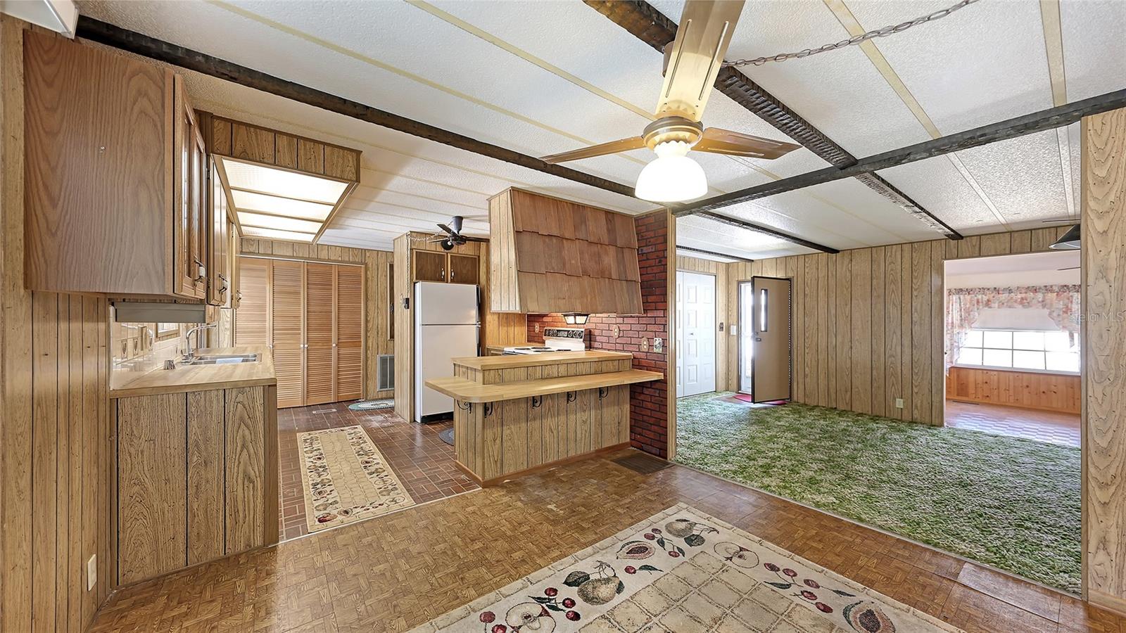 CASA LOMA MOBILEHOME - Residential