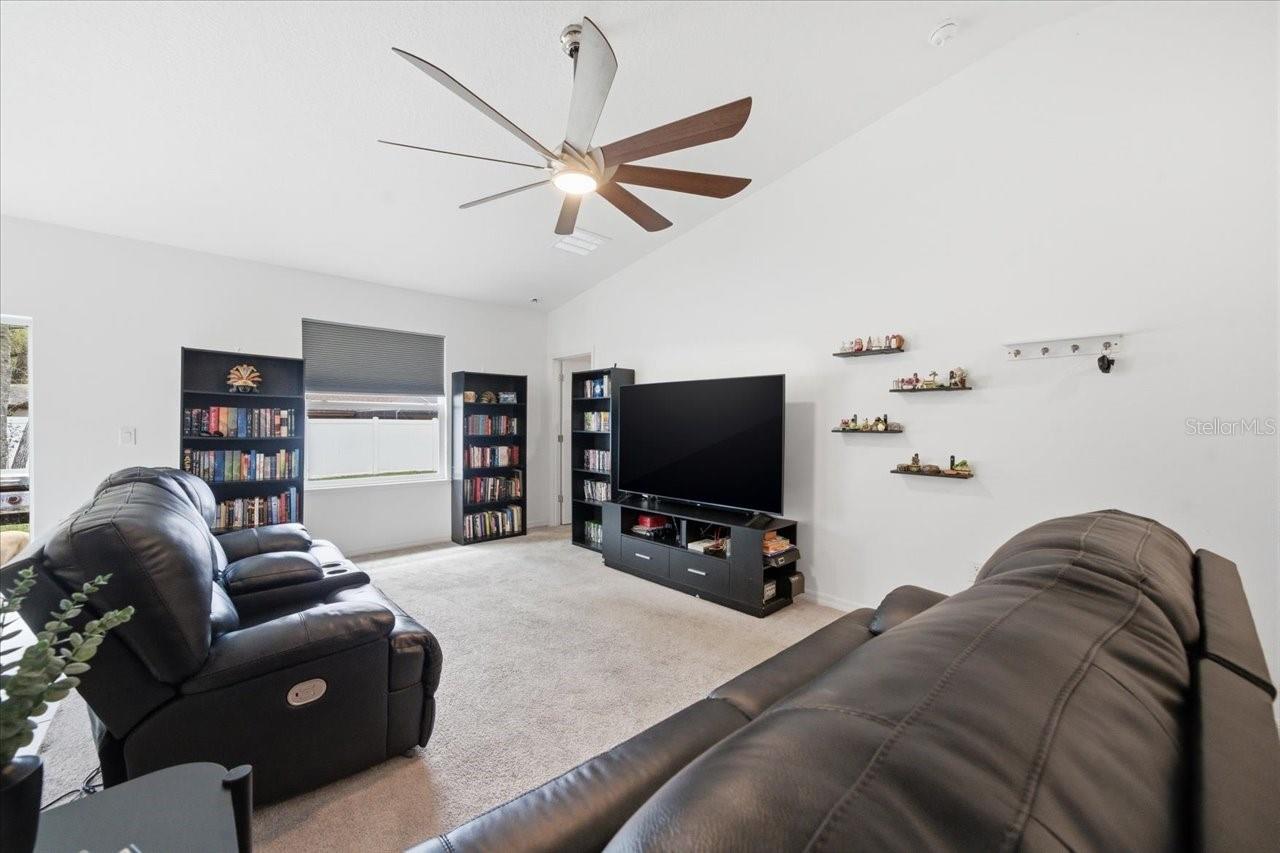 WEEKI WACHEE WOODLANDS - Residential