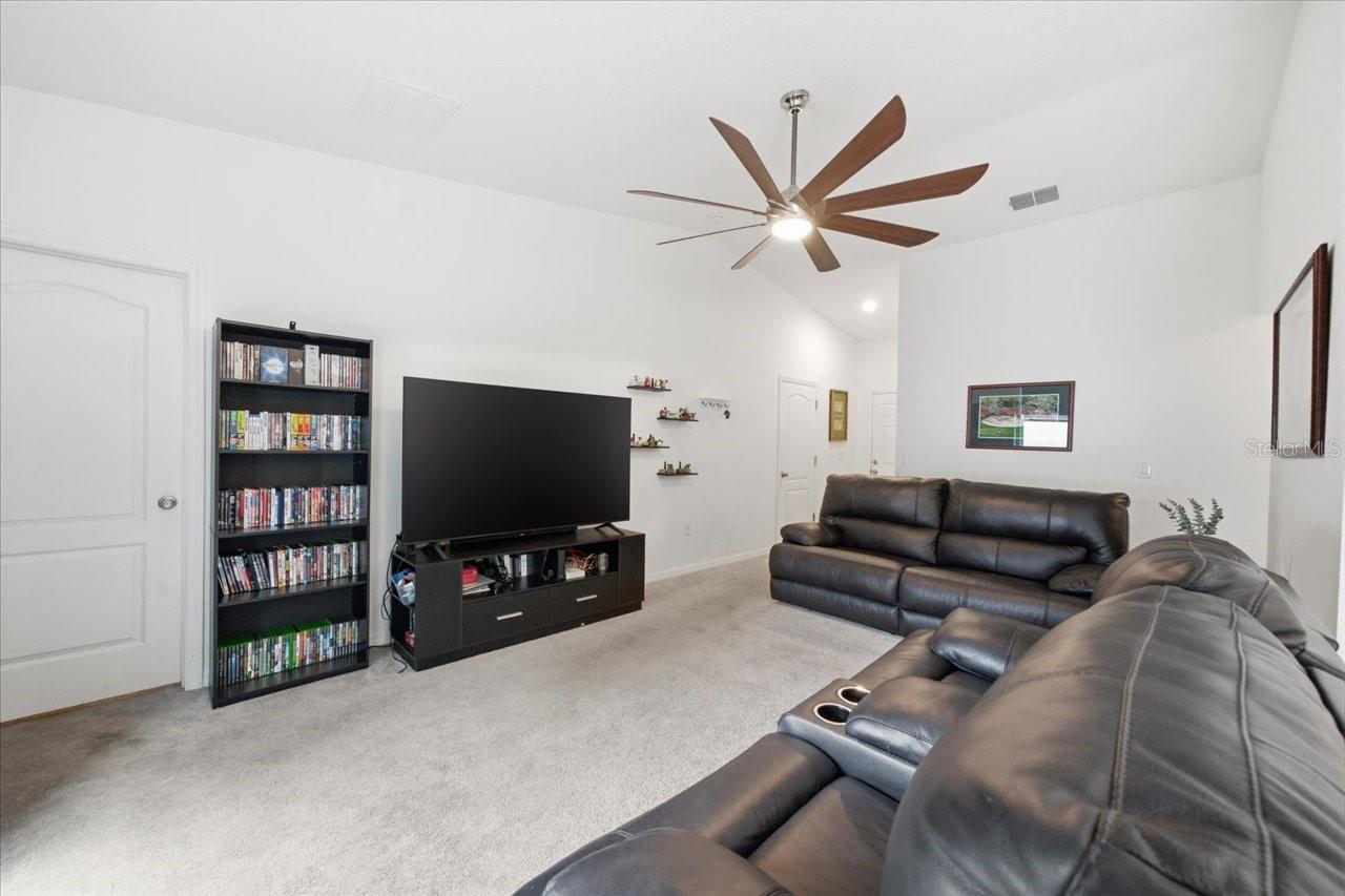 WEEKI WACHEE WOODLANDS - Residential