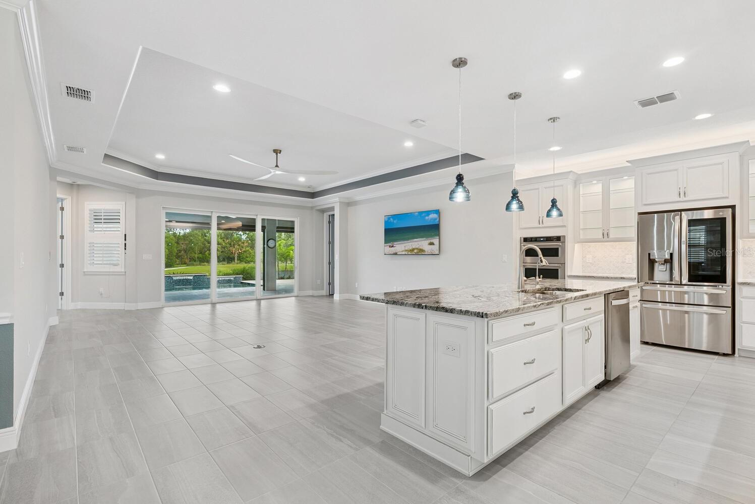 5533 LONG SHORE LOOP