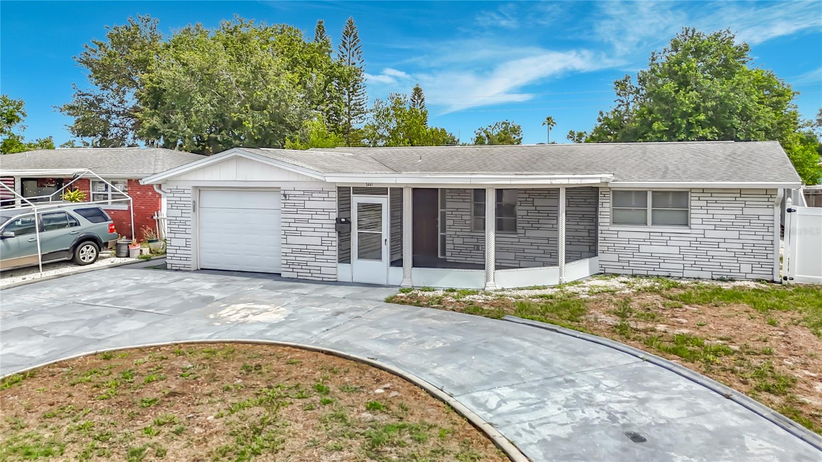 ALOHA GARDENS - Residential