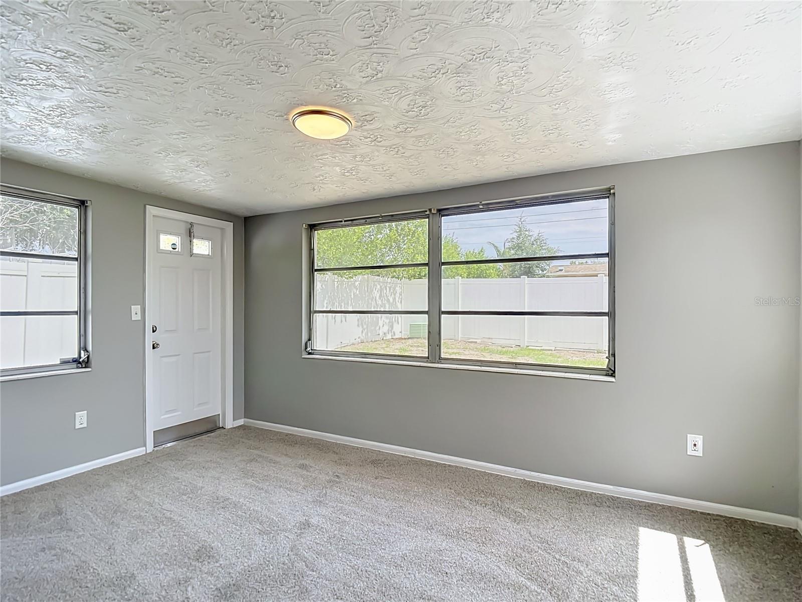 ALOHA GARDENS - Residential