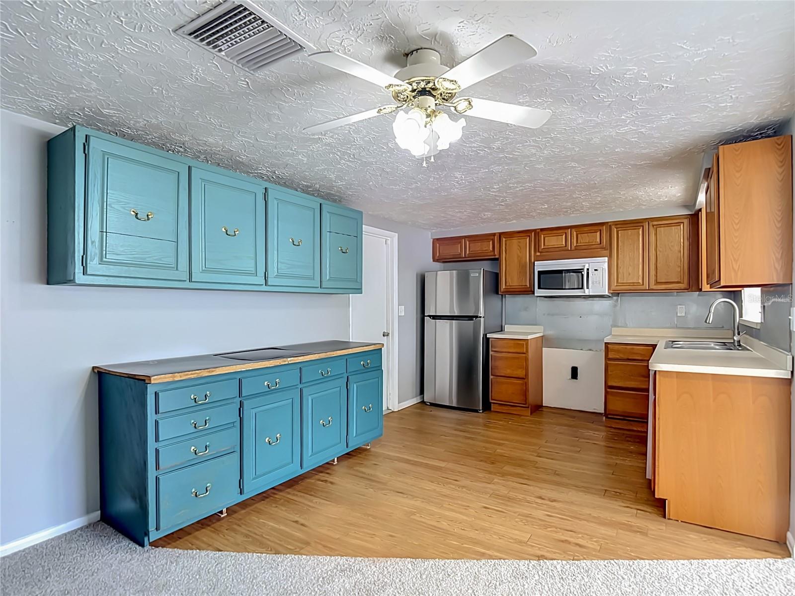 ALOHA GARDENS - Residential