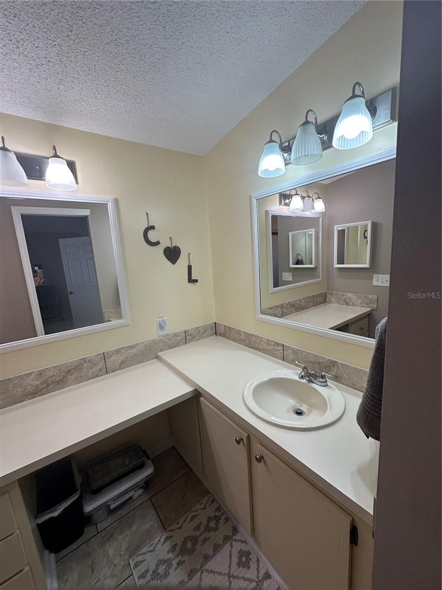 LADY LAKE ORANGE BLOSSOM GARDENS UNIT 12 - Residential