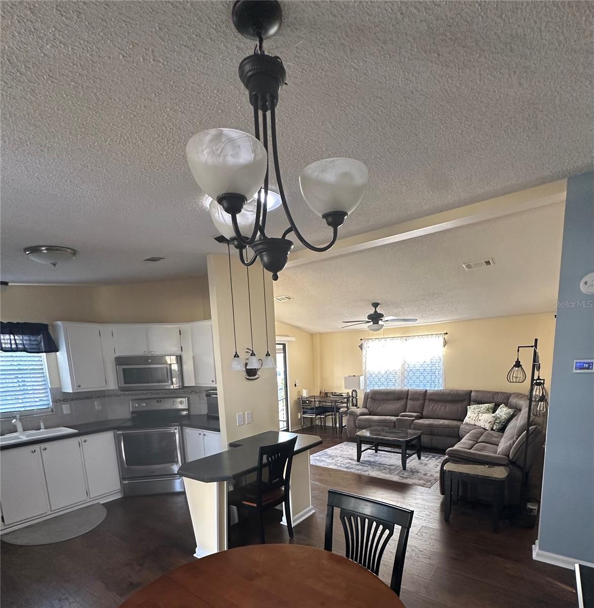 LADY LAKE ORANGE BLOSSOM GARDENS UNIT 12 - Residential