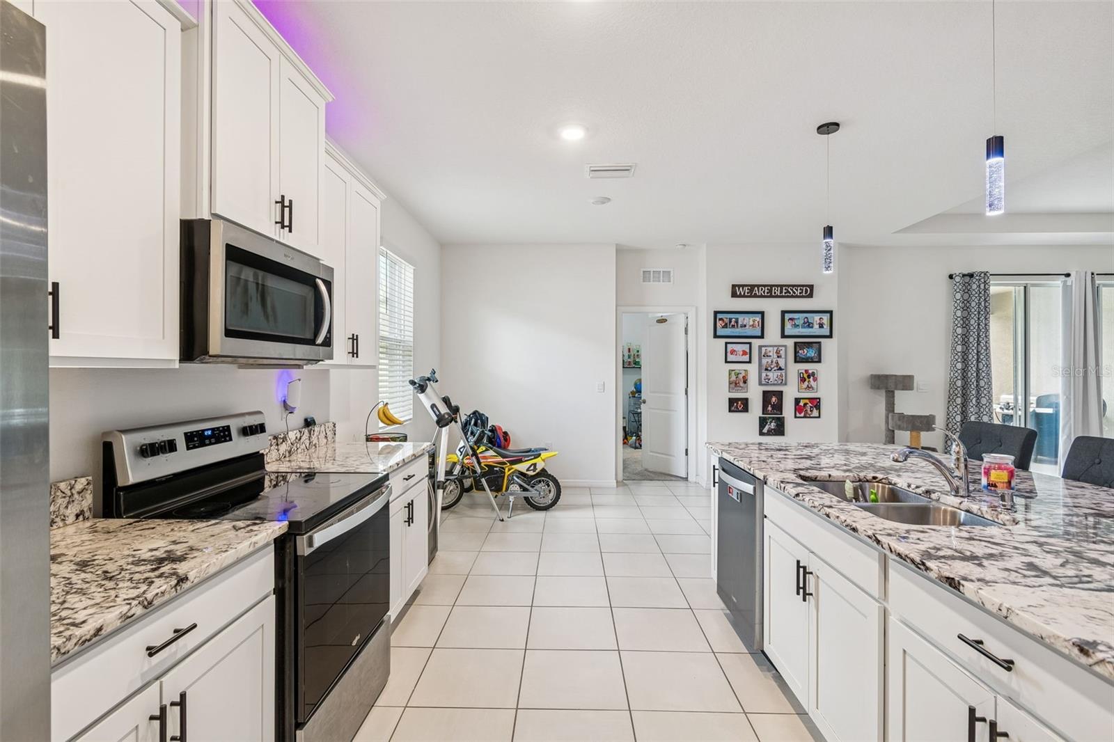 BARRINGTON/STERLING HILL UN 1 - Residential