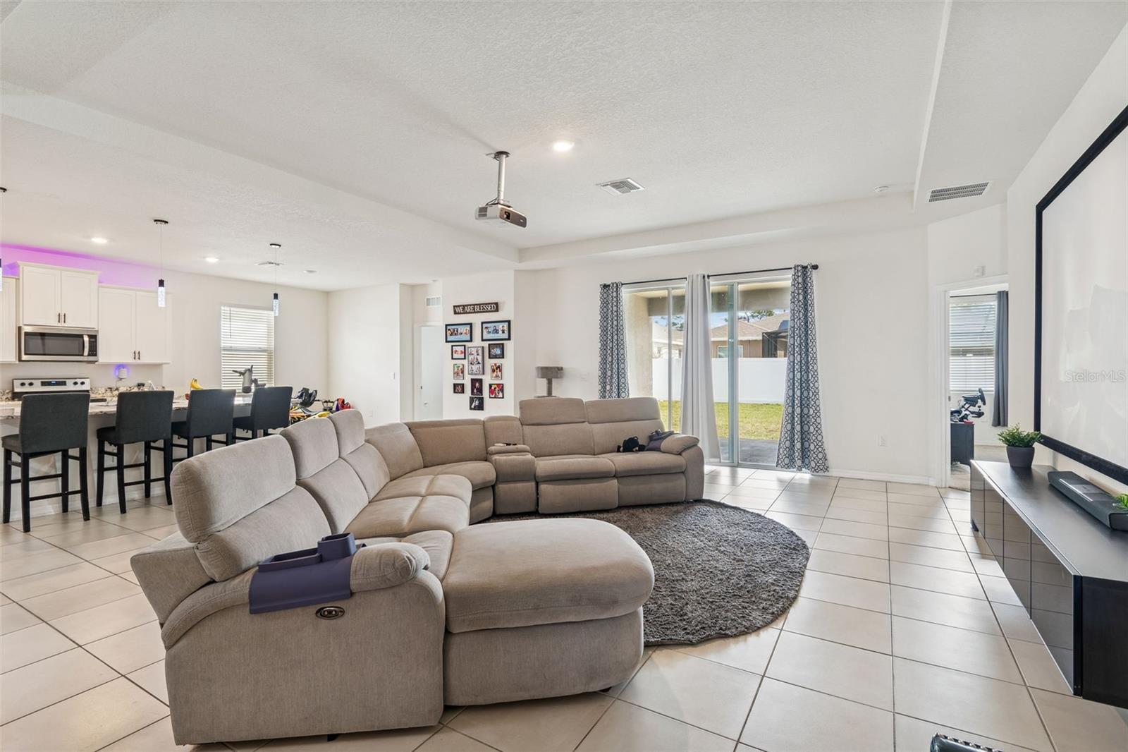 BARRINGTON/STERLING HILL UN 1 - Residential