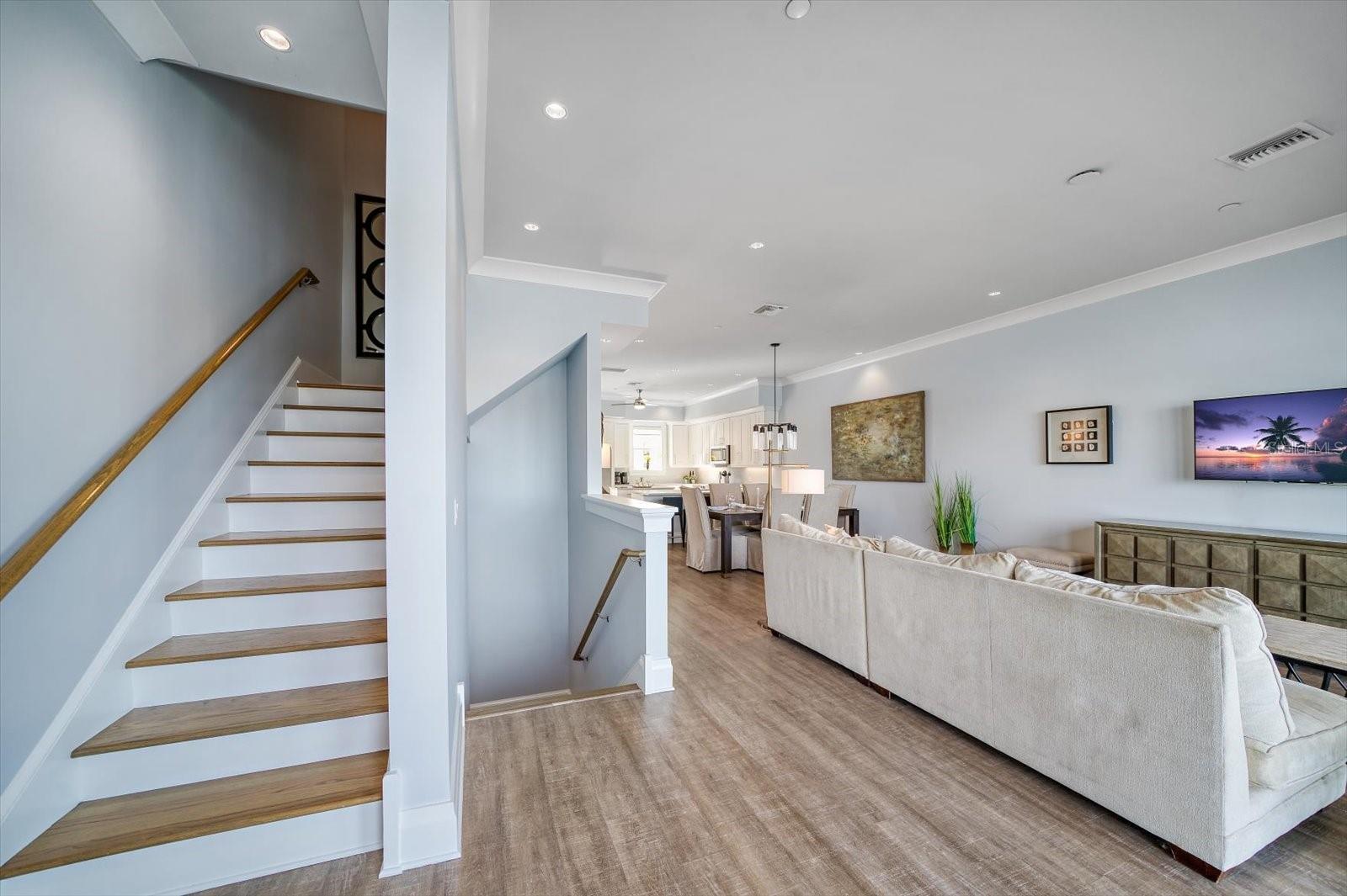 BRIGHTWATER BLUE TWNHMS - Residential