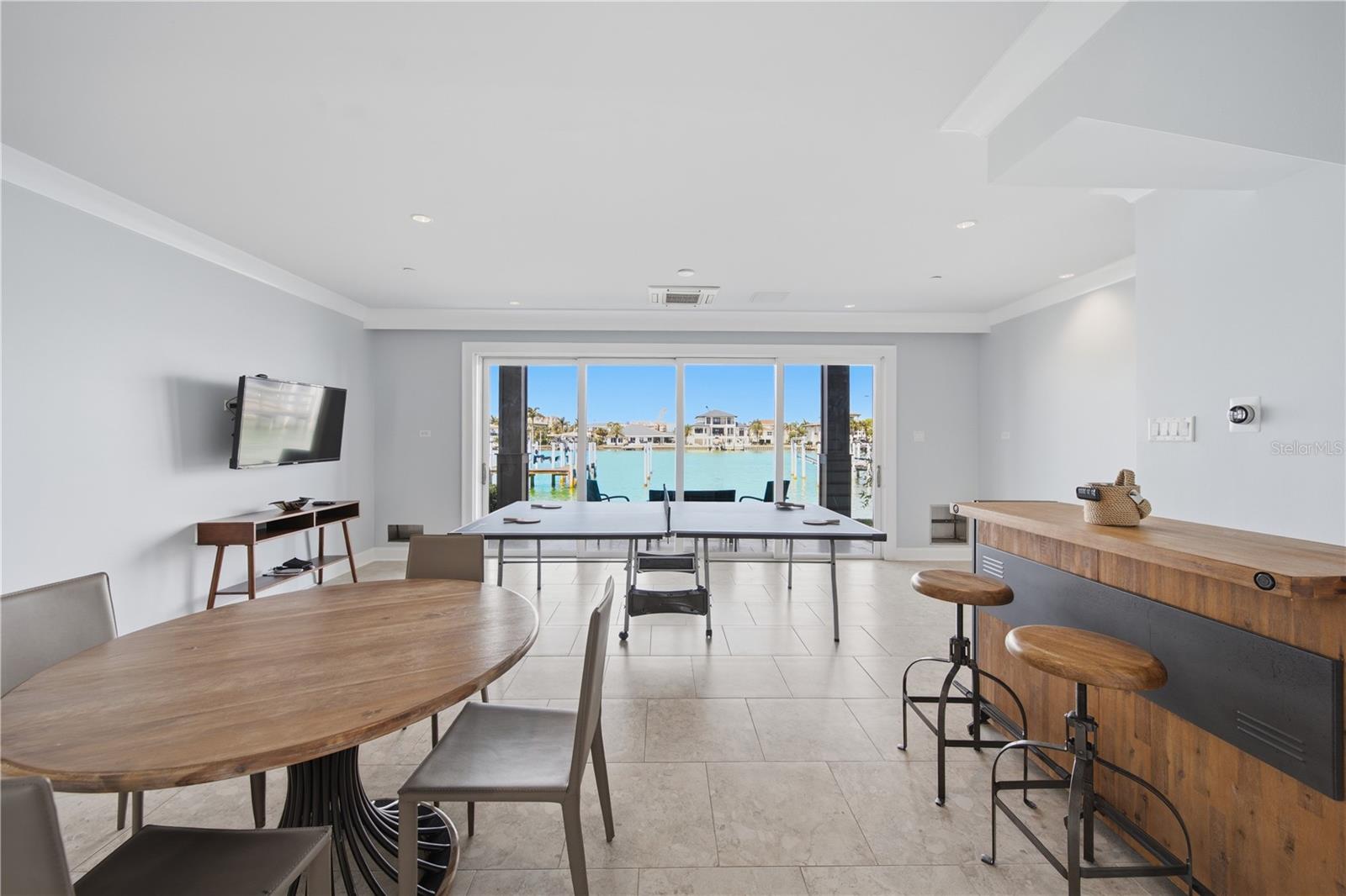 BRIGHTWATER BLUE TWNHMS - Residential