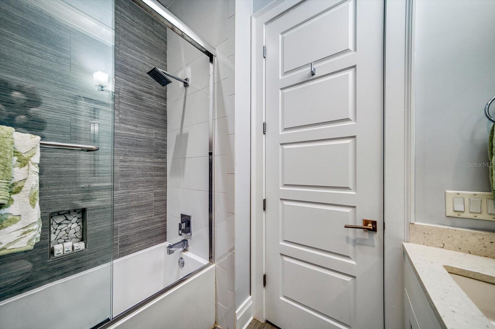 BRIGHTWATER BLUE TWNHMS - Residential