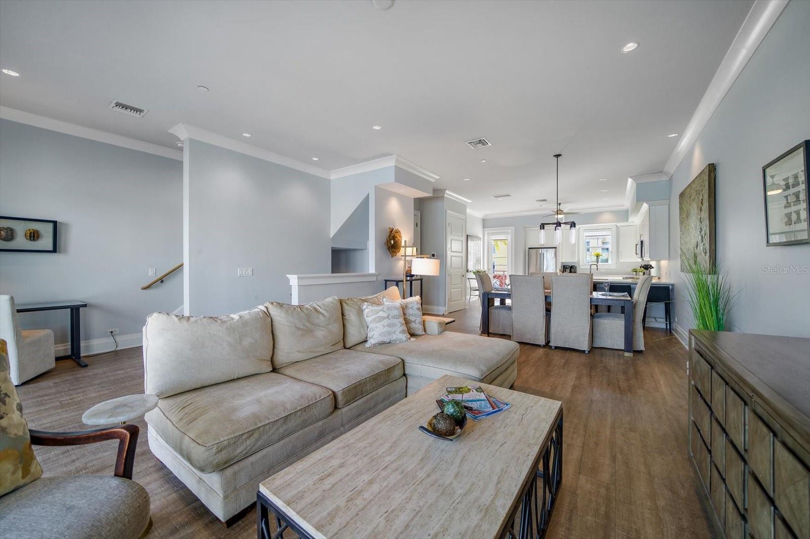 BRIGHTWATER BLUE TWNHMS - Residential