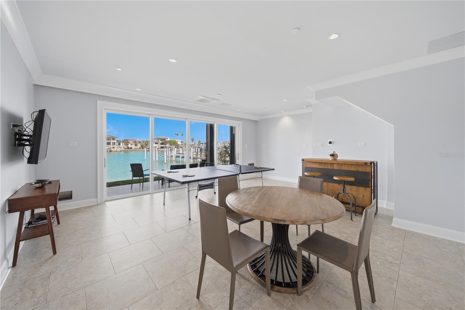 BRIGHTWATER BLUE TWNHMS - Residential