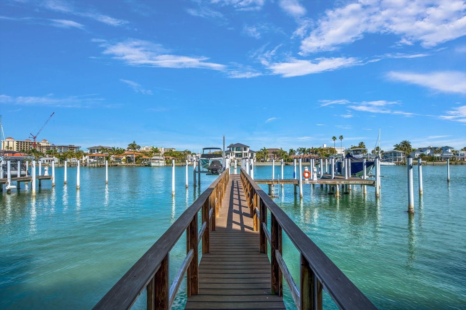 BRIGHTWATER BLUE TWNHMS - Residential