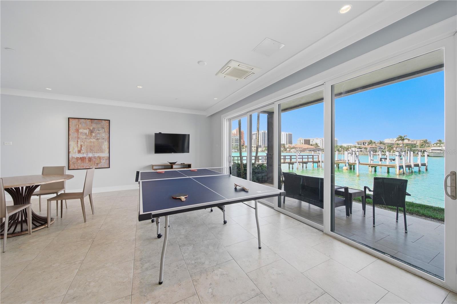 BRIGHTWATER BLUE TWNHMS - Residential