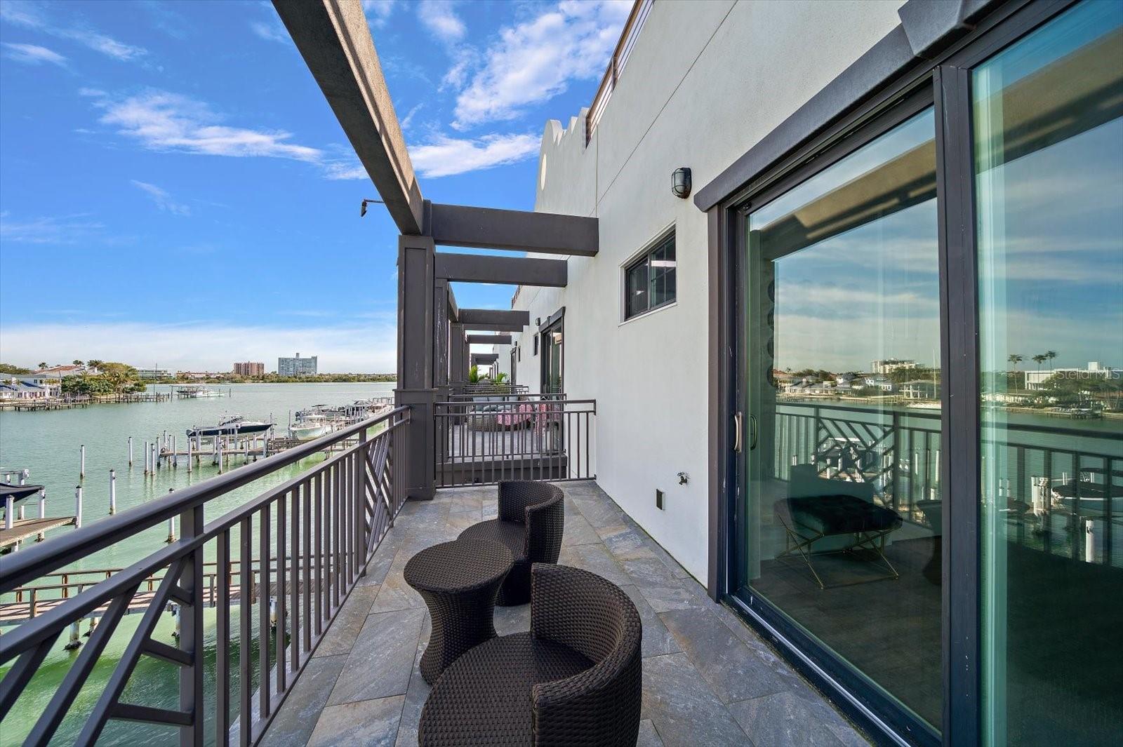 BRIGHTWATER BLUE TWNHMS - Residential