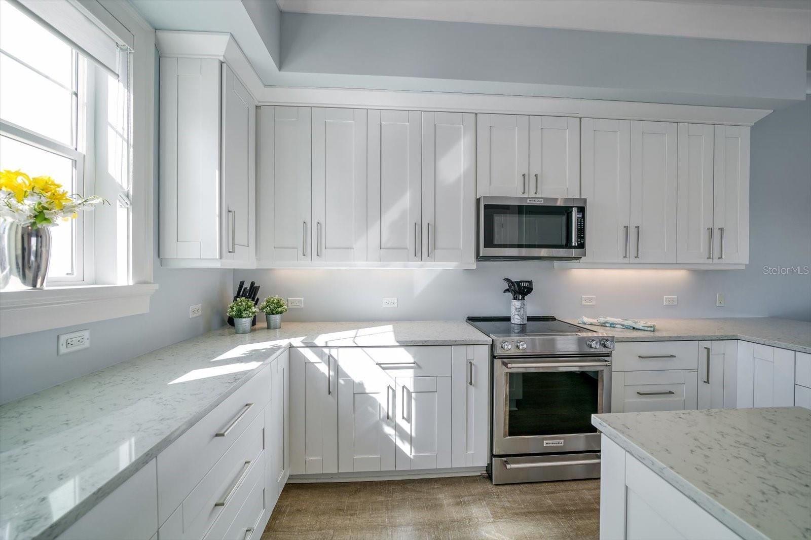 BRIGHTWATER BLUE TWNHMS - Residential