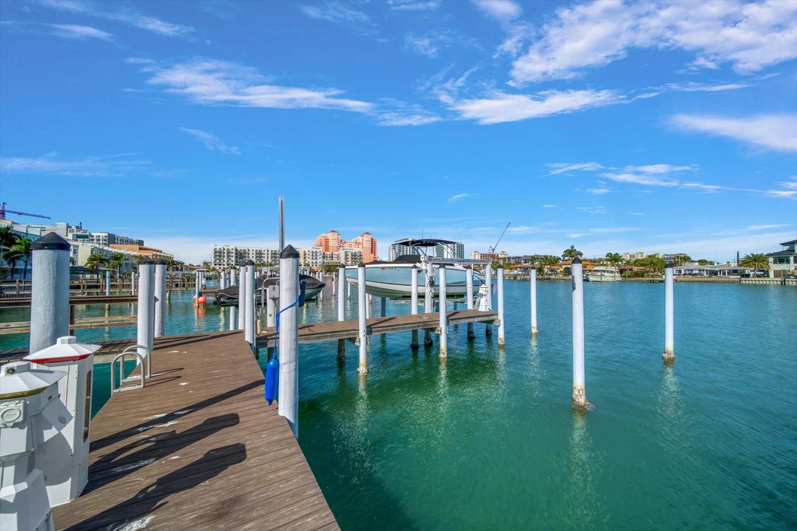 BRIGHTWATER BLUE TWNHMS - Residential