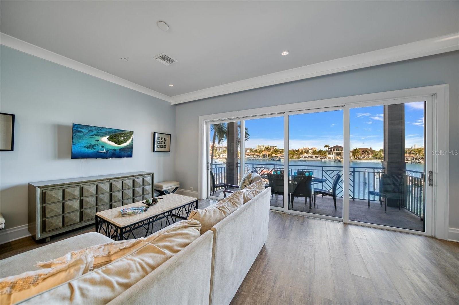 BRIGHTWATER BLUE TWNHMS - Residential