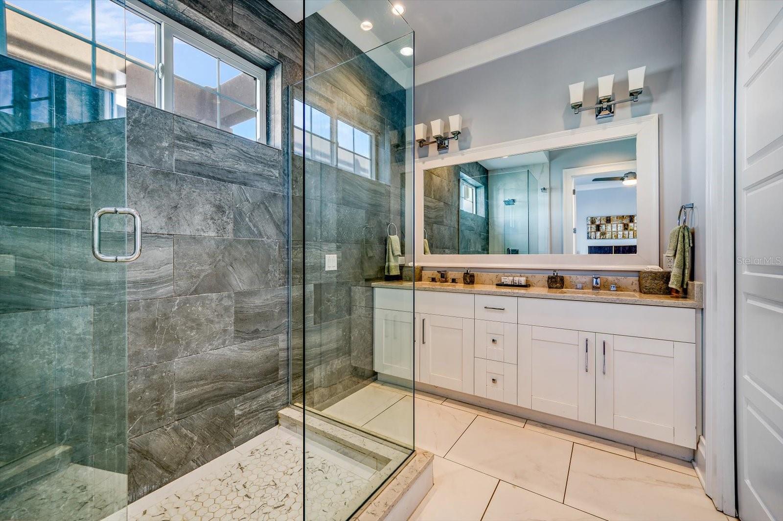 BRIGHTWATER BLUE TWNHMS - Residential