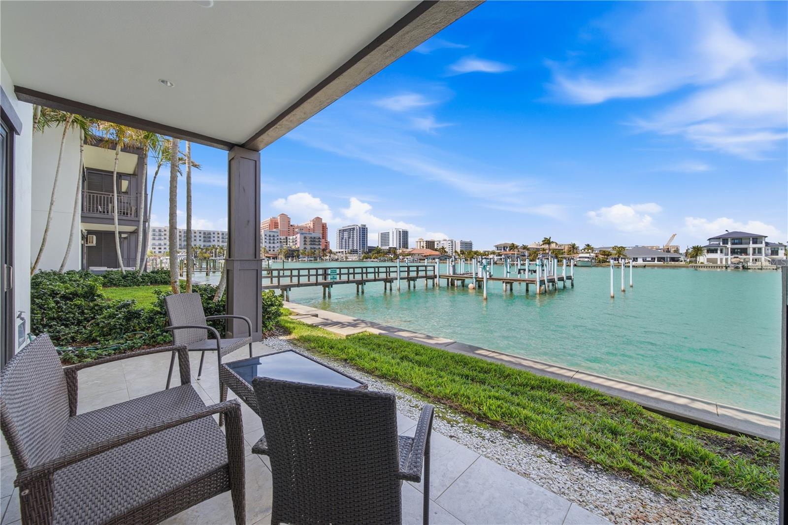 BRIGHTWATER BLUE TWNHMS - Residential