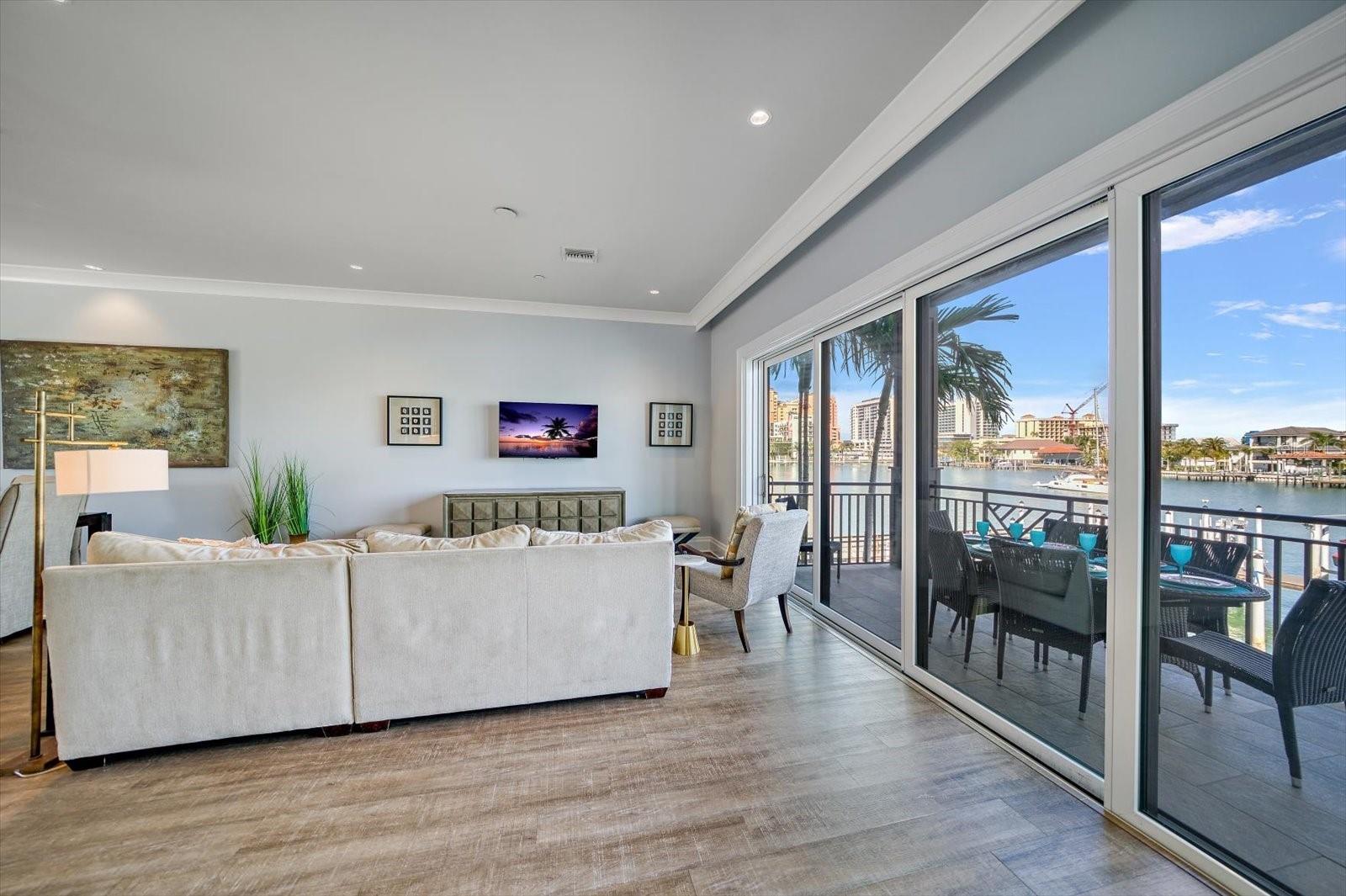 BRIGHTWATER BLUE TWNHMS - Residential