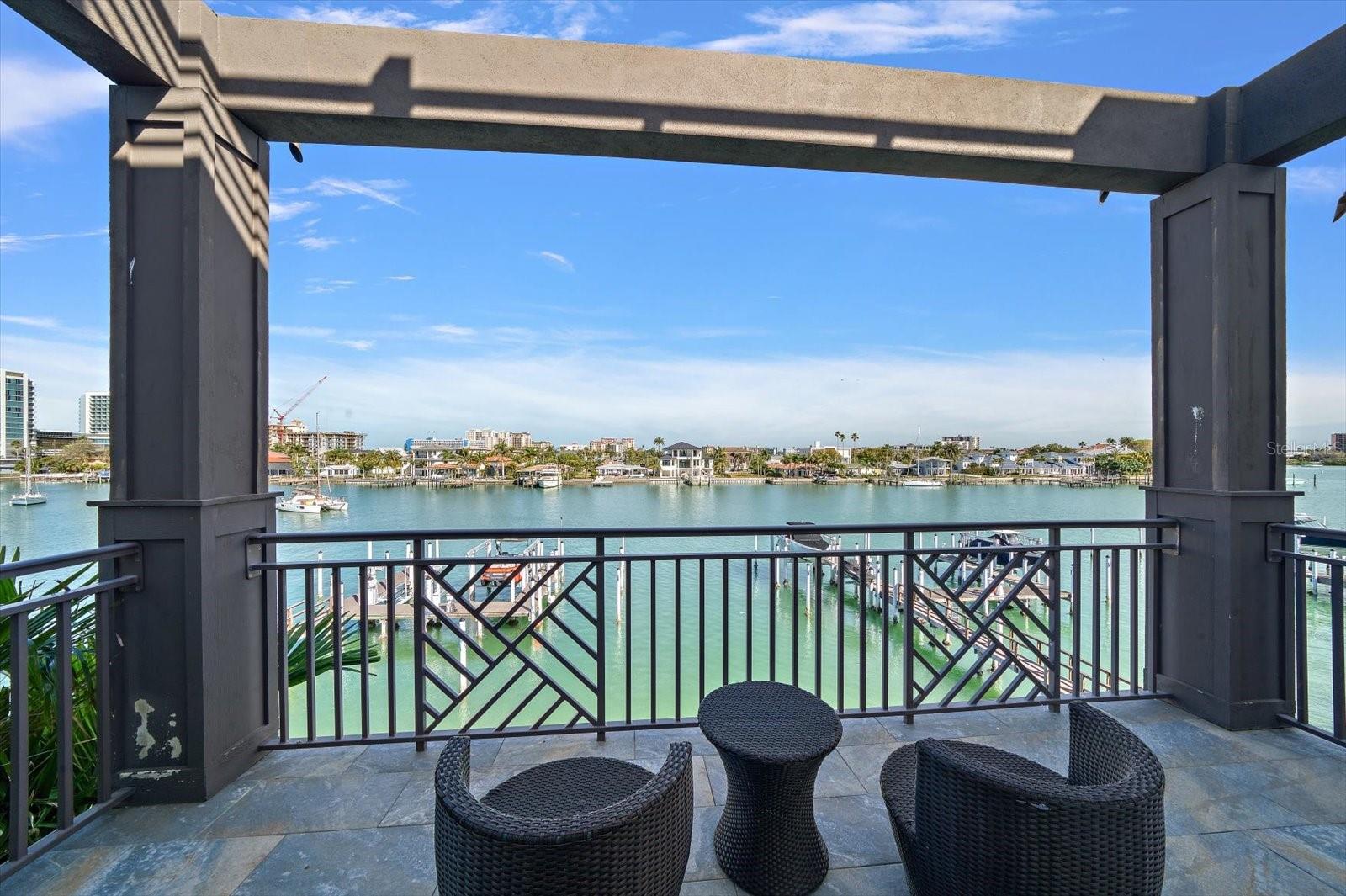 BRIGHTWATER BLUE TWNHMS - Residential