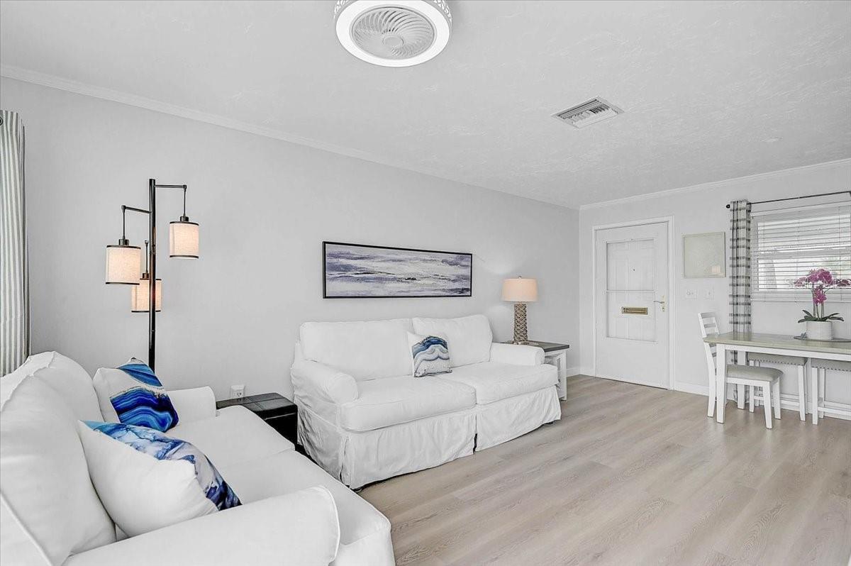 PARKWAY VILLAS - Residential