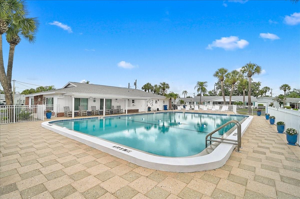 PARKWAY VILLAS - Residential