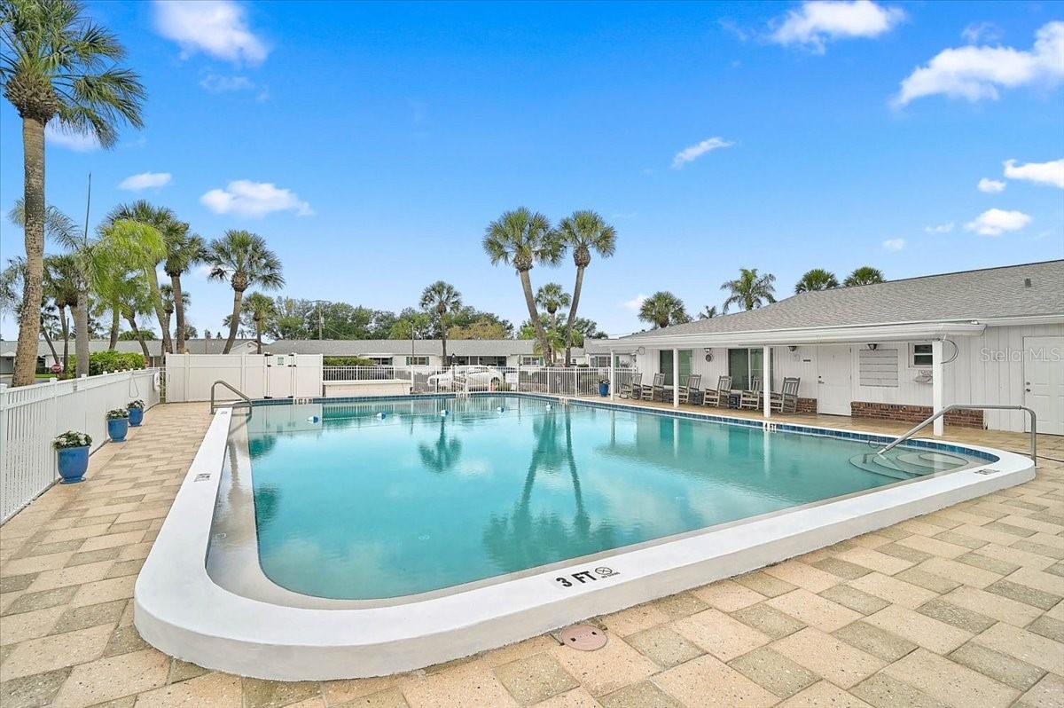 PARKWAY VILLAS - Residential