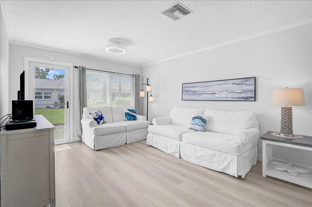 PARKWAY VILLAS - Residential