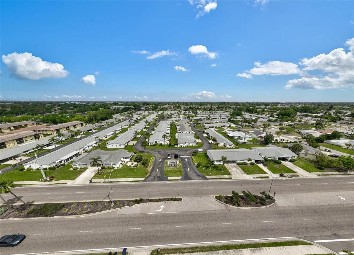 PARKWAY VILLAS - Residential