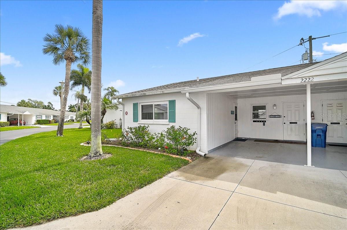 PARKWAY VILLAS - Residential