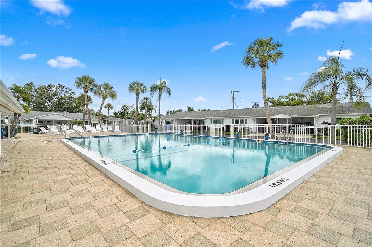 PARKWAY VILLAS - Residential