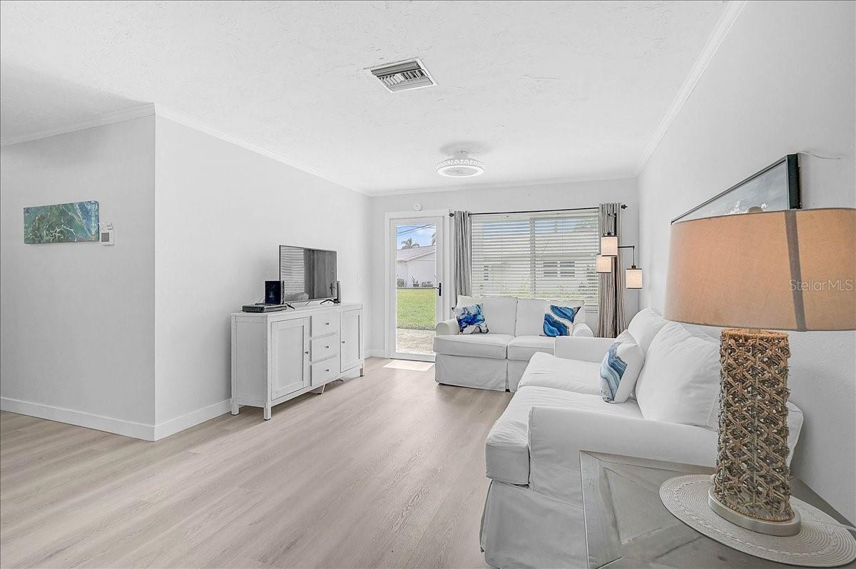 PARKWAY VILLAS - Residential