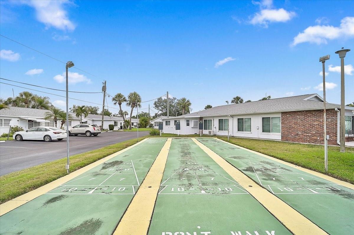 PARKWAY VILLAS - Residential