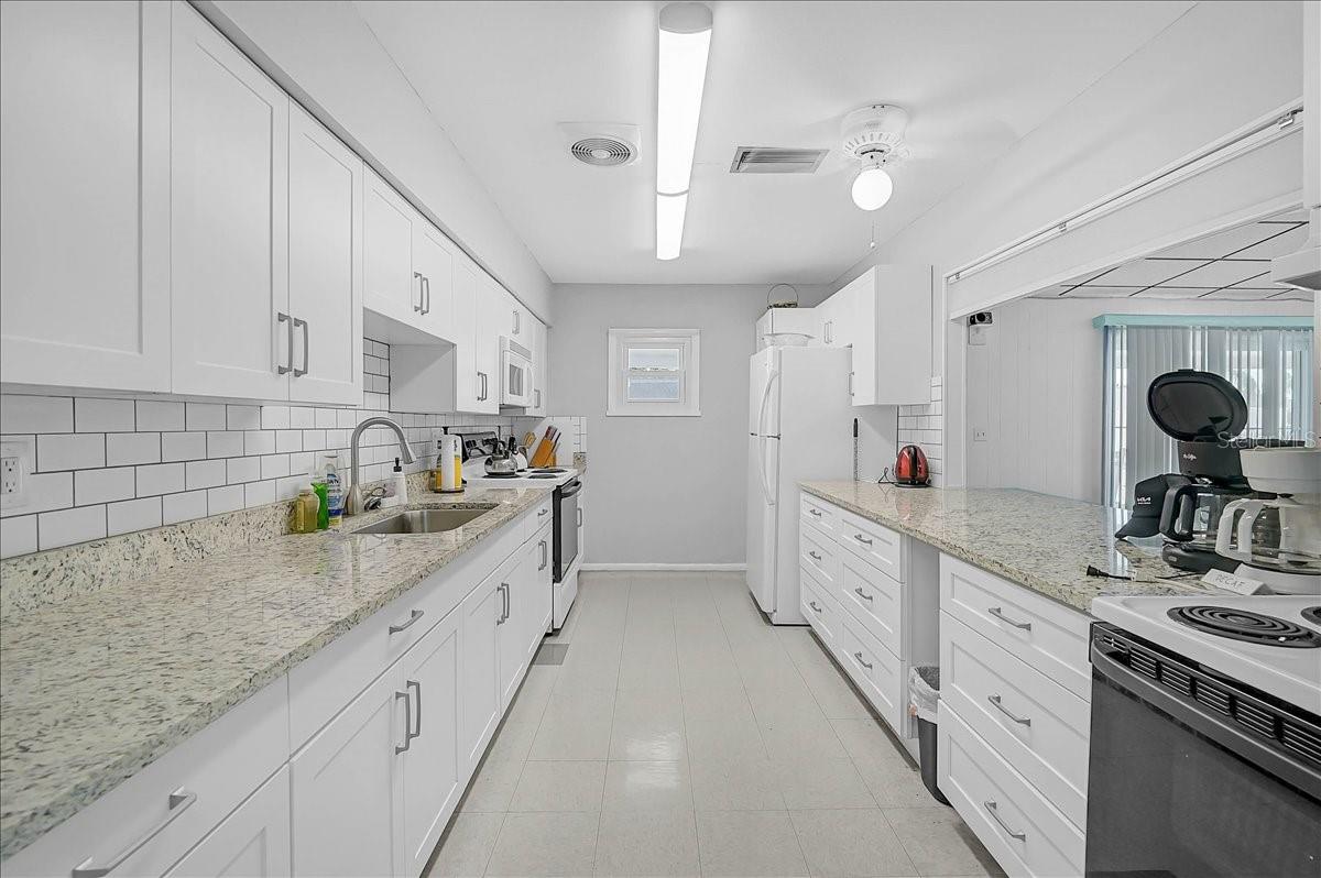 PARKWAY VILLAS - Residential