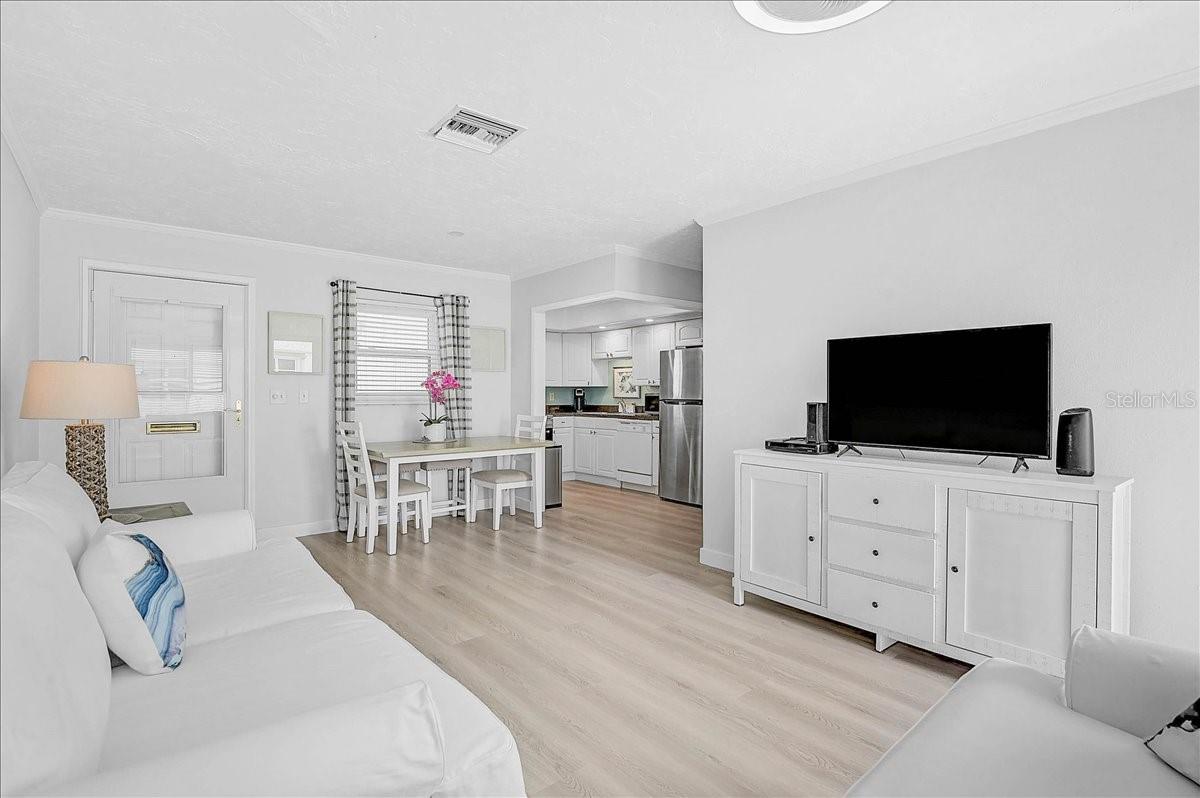 PARKWAY VILLAS - Residential