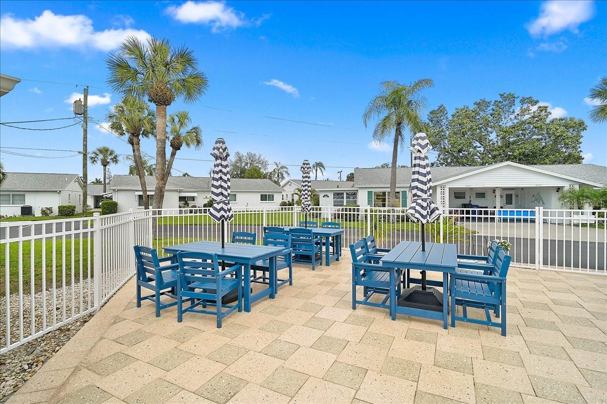 PARKWAY VILLAS - Residential