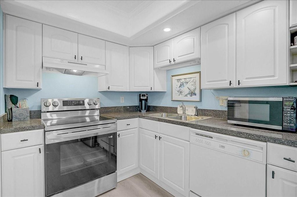 Photo of 2222 Orange Blossom Lane #2222, Bradenton, FL 34207 (MLS # A4689032)