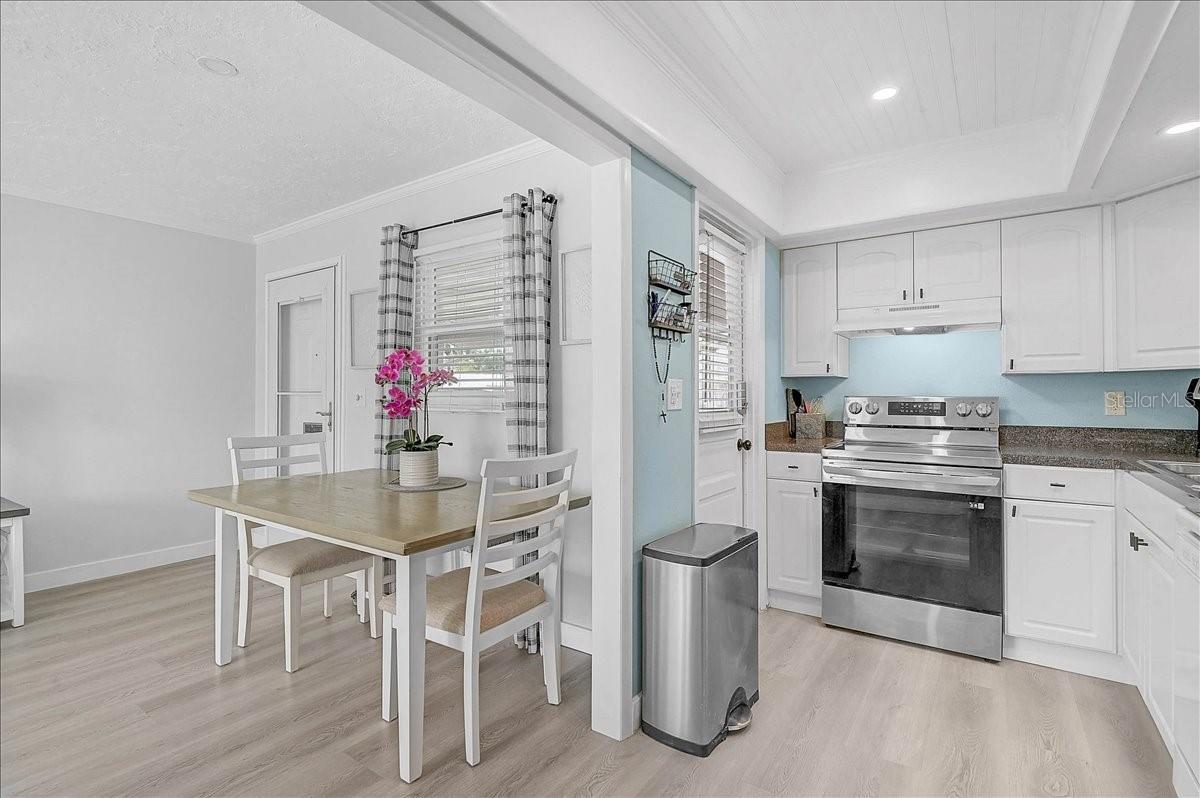 PARKWAY VILLAS - Residential