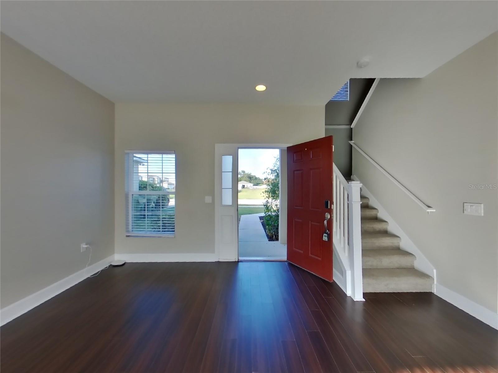 DUNDEE STATION - Residential Lease