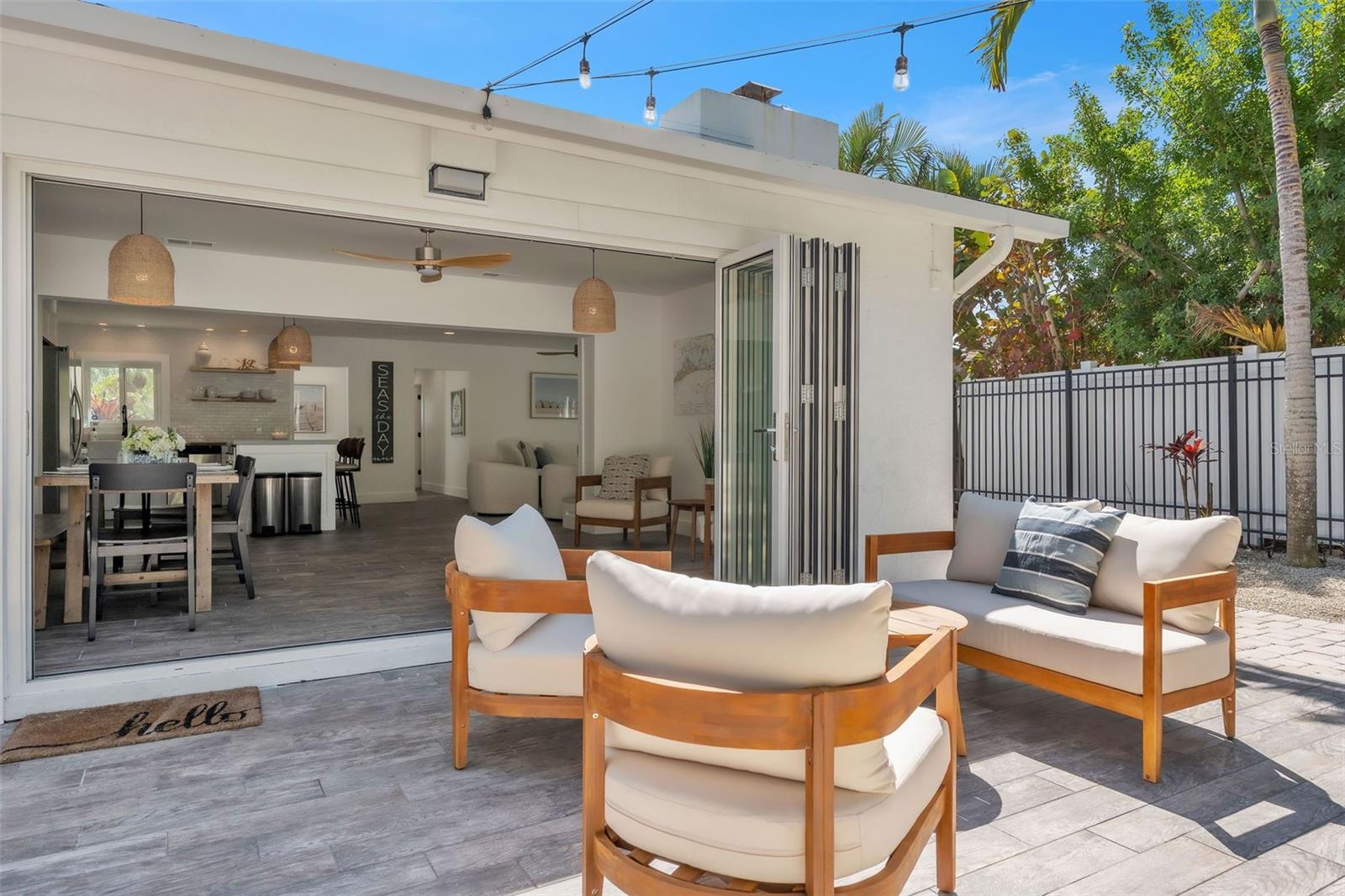 LAKE LA VISTA REP - Residential