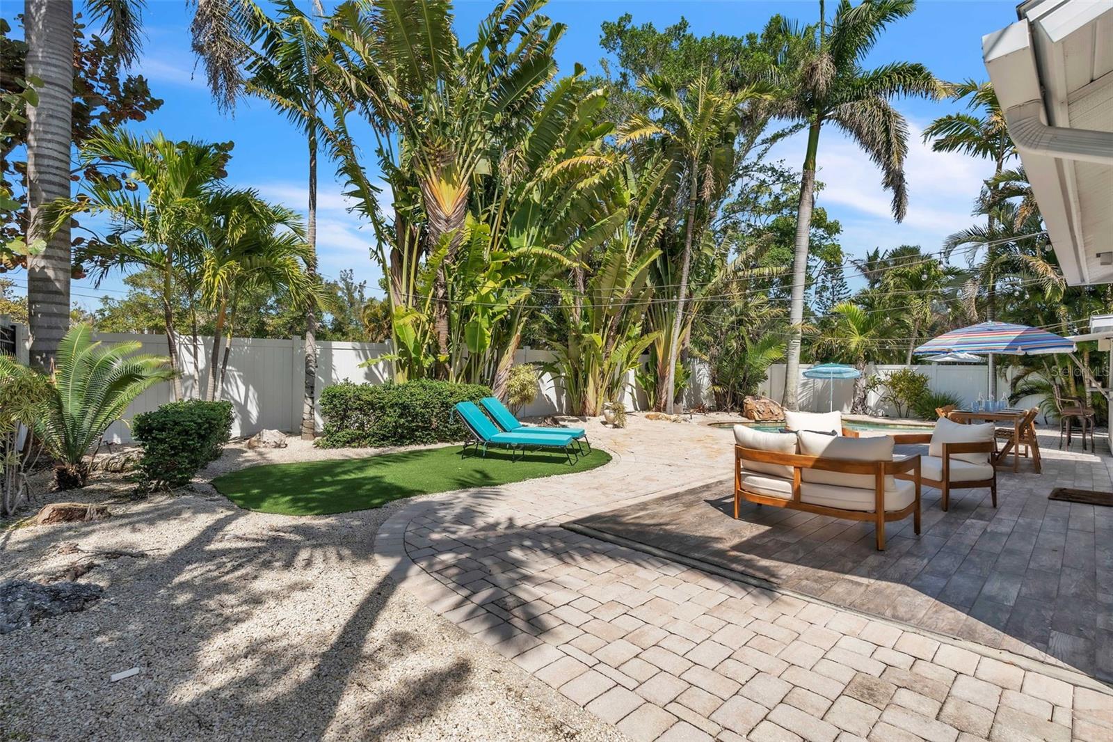 LAKE LA VISTA REP - Residential