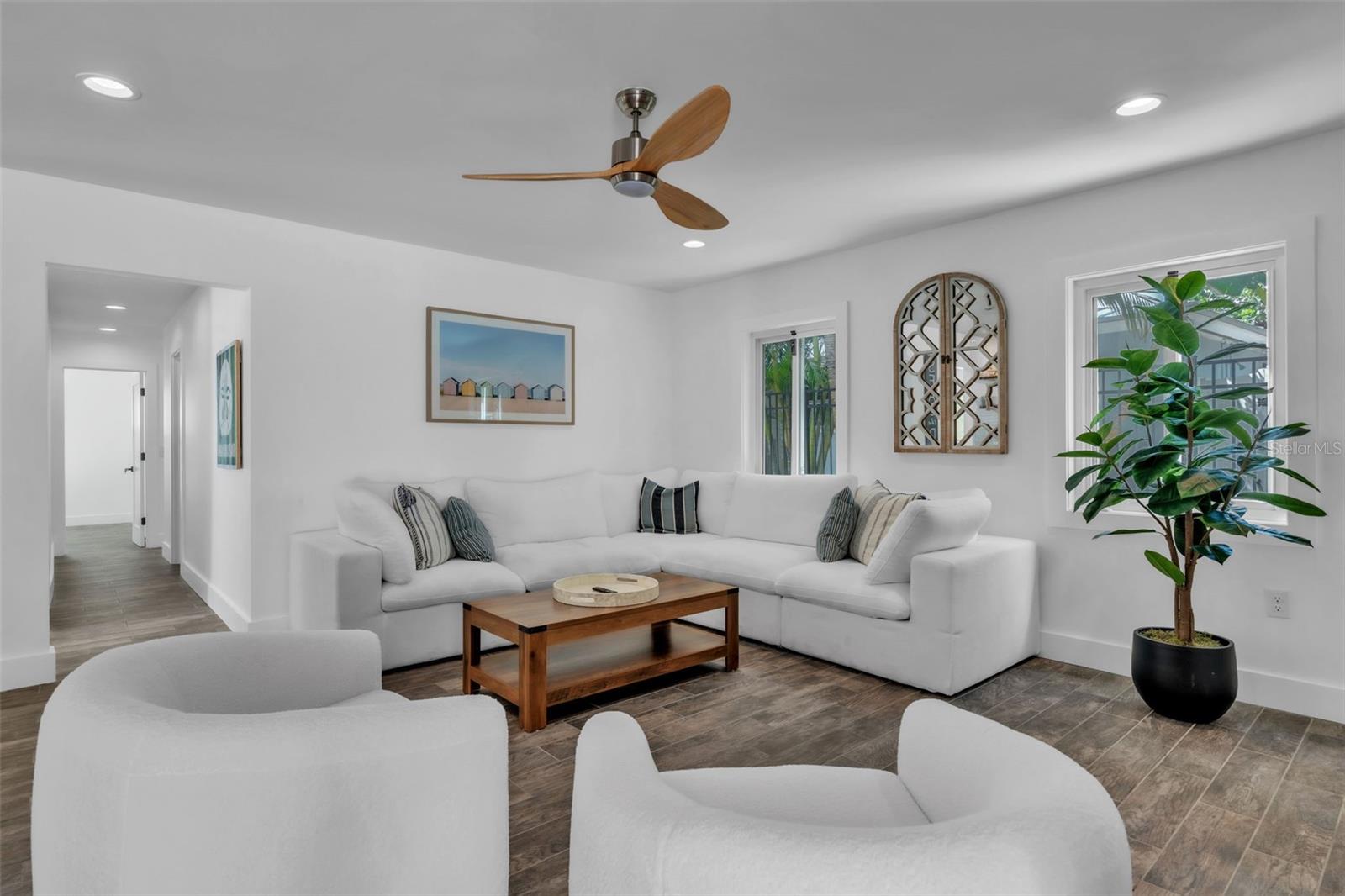 LAKE LA VISTA REP - Residential