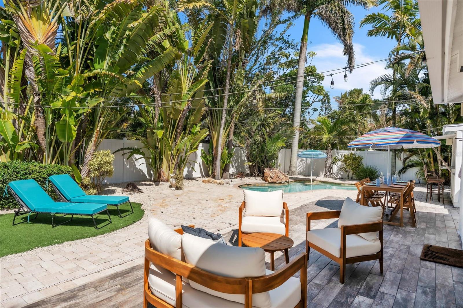 LAKE LA VISTA REP - Residential